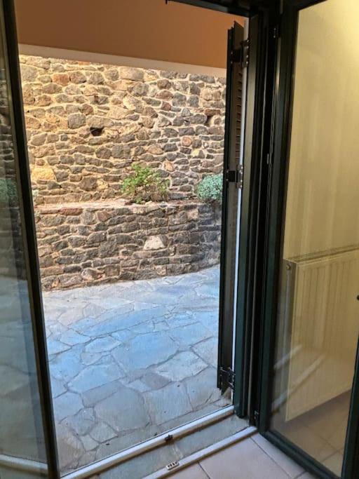 Appartement Avec Vue Aegina Exterior foto
